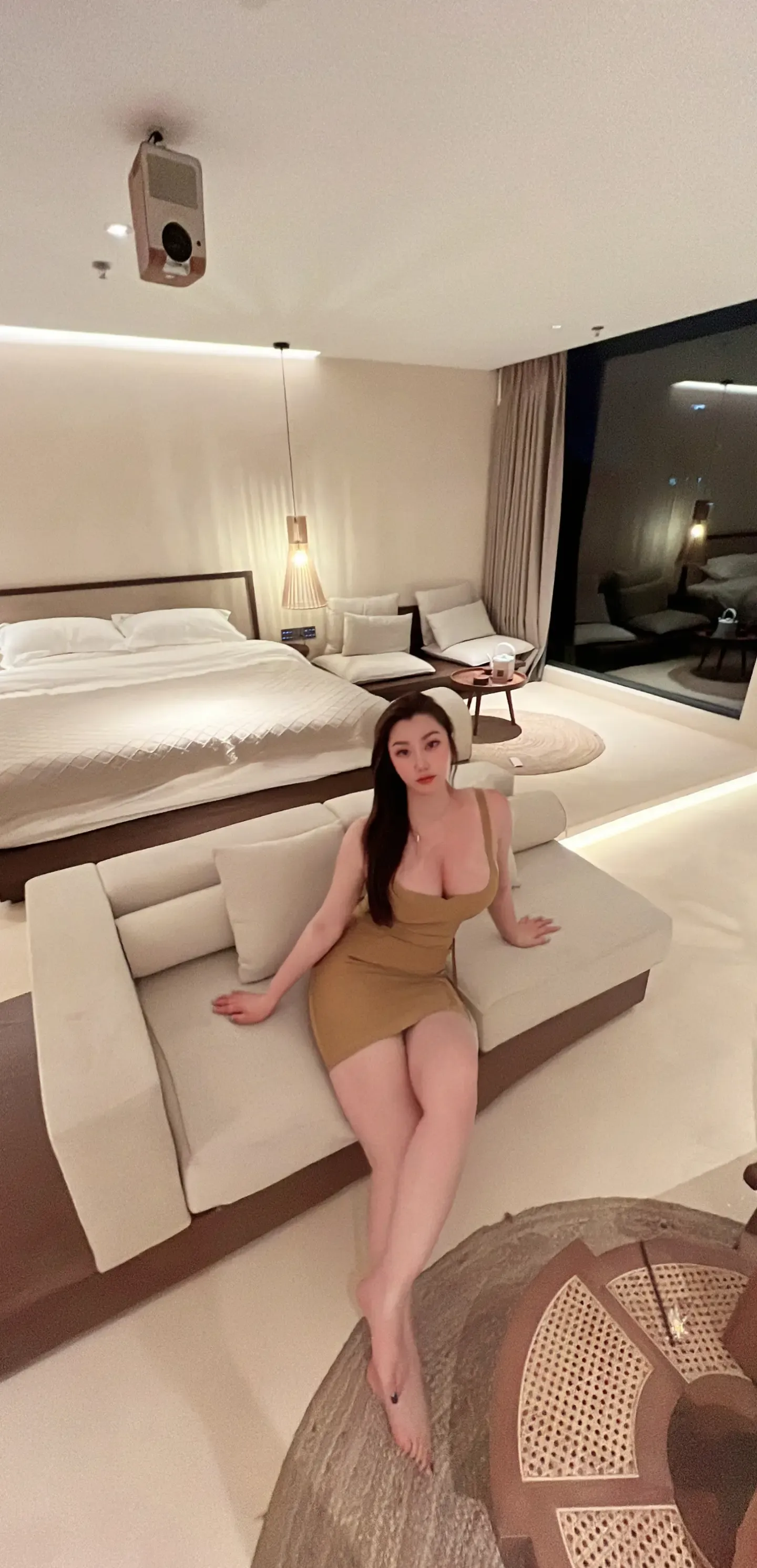 MIYA 后妈低胸裙
