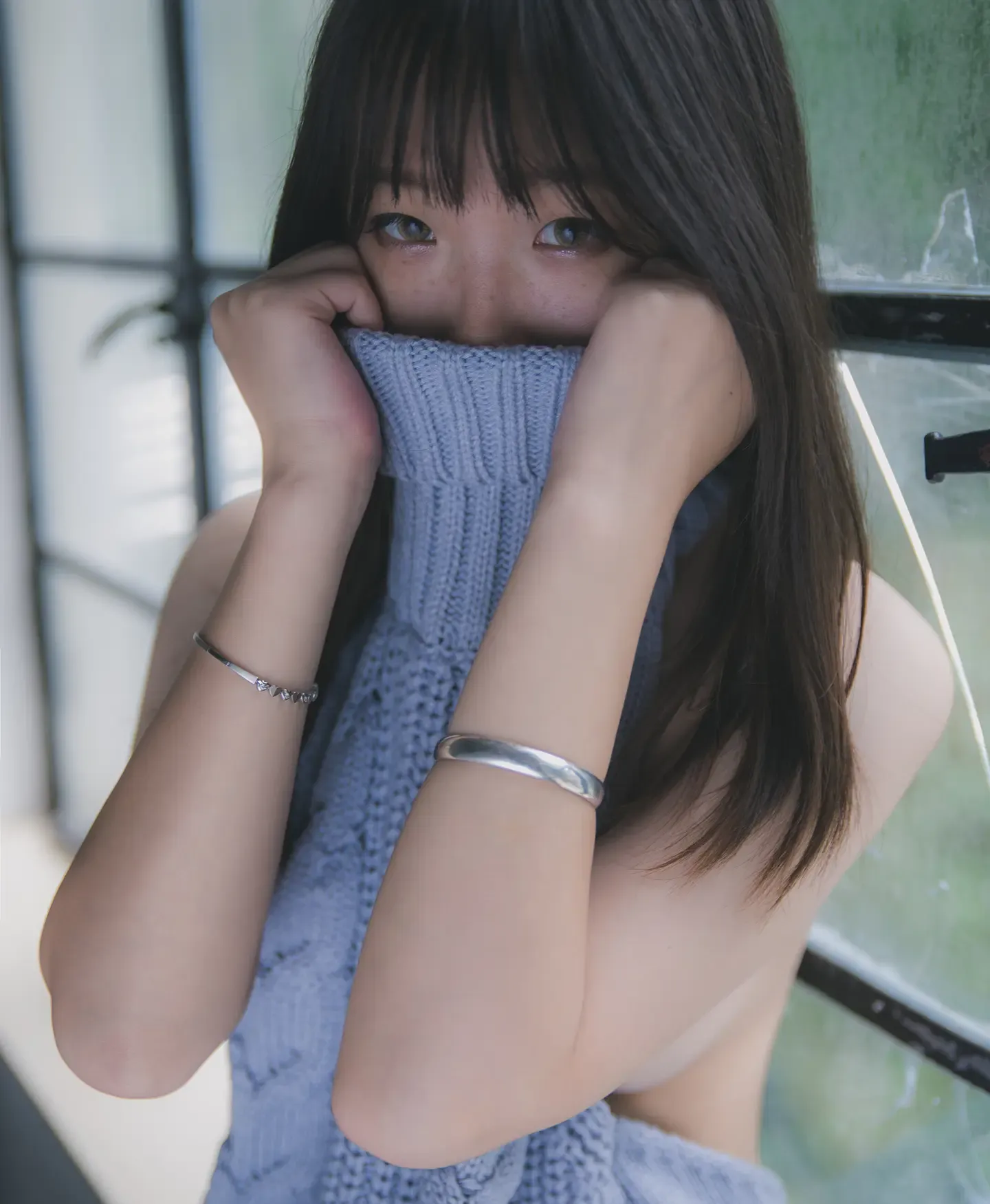 柚木 露背毛衣
