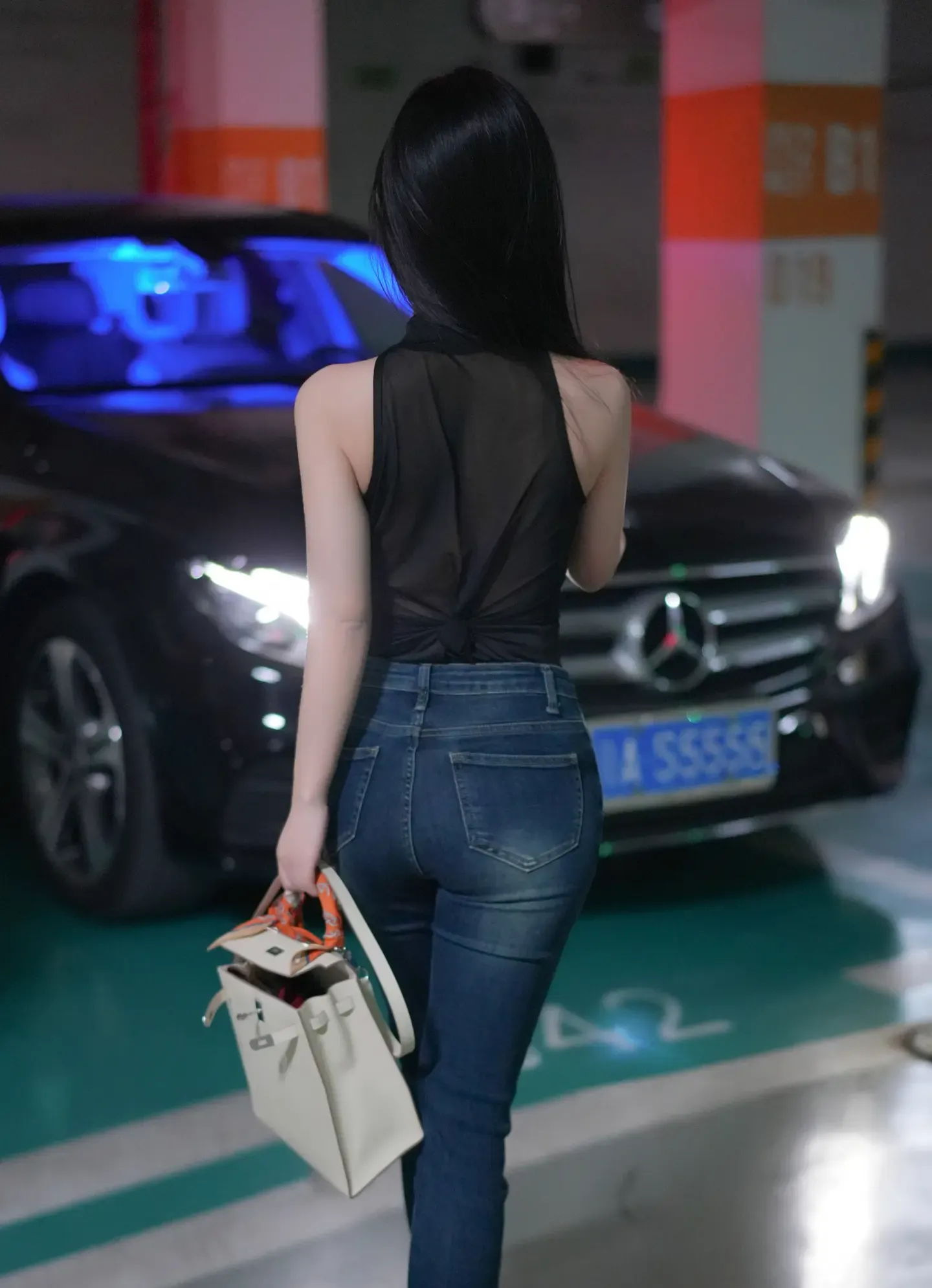 谭小灵 车震剧情