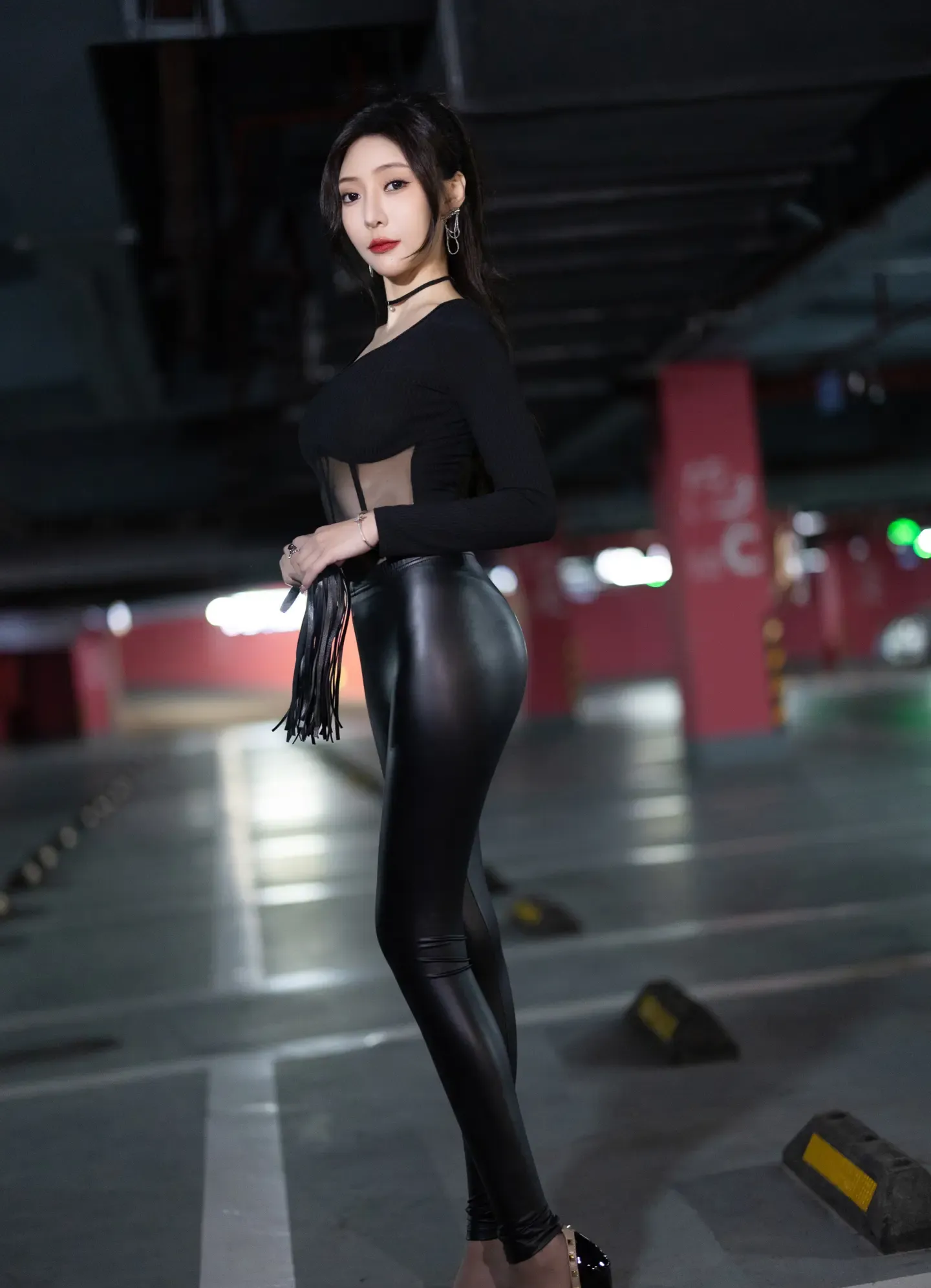 王馨瑶 黑色皮裤