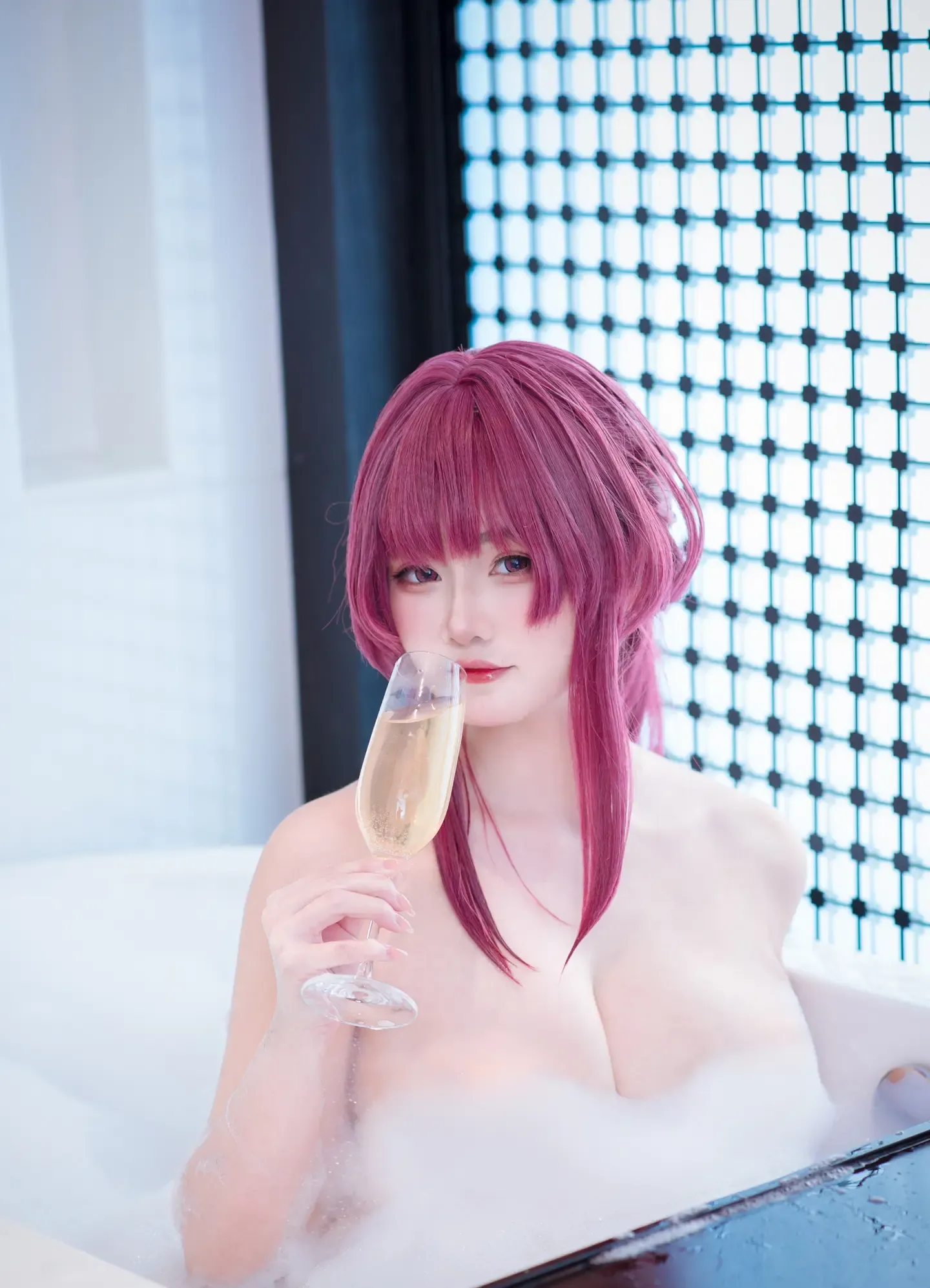 XIAOYUKIKO 小鱼 Kafka Bathtub