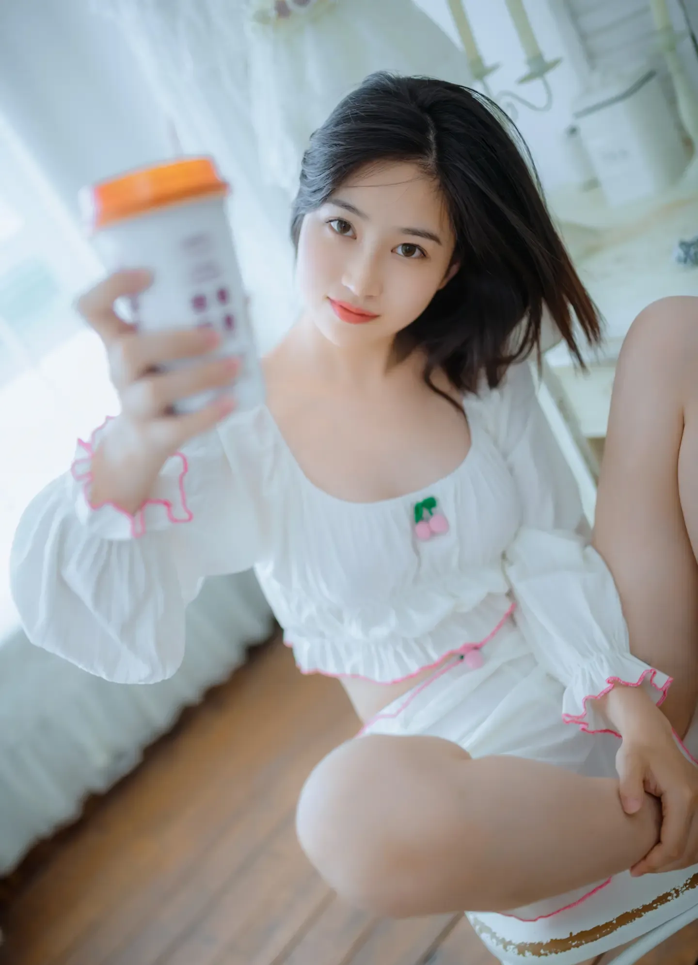 年年 爱吃棒棒糖的少女