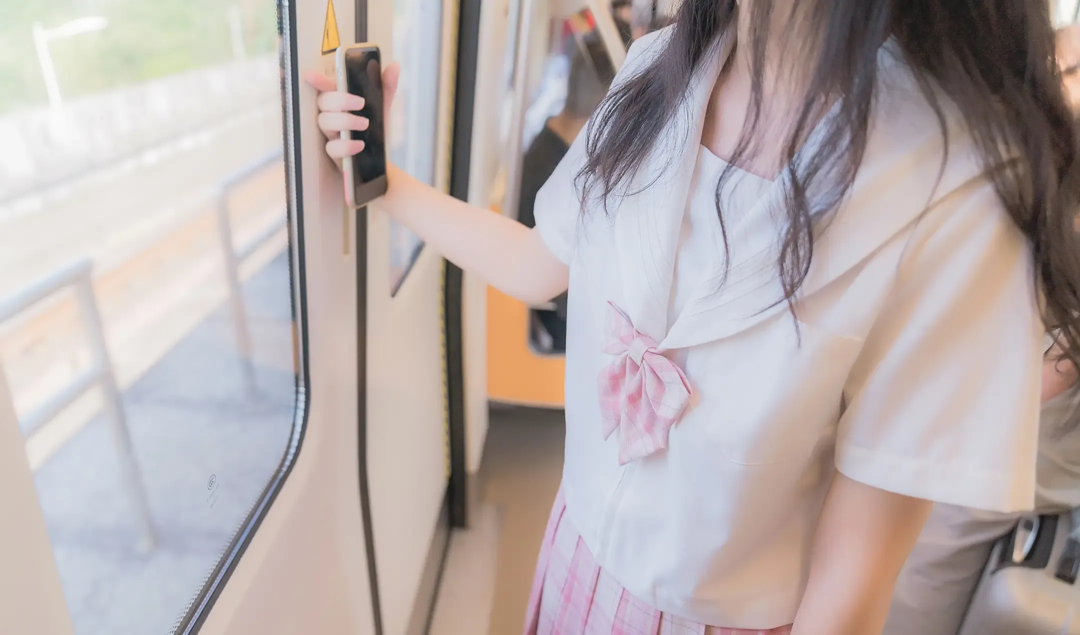 杪夏 制服露出