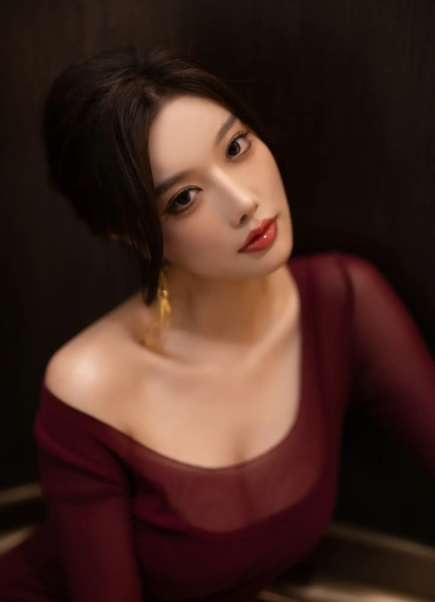 杨晨晨 紫色连衣短裙