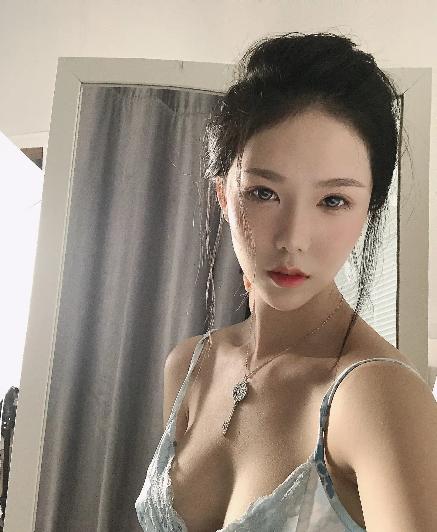 抖娘利世 碎花内衣 2.0