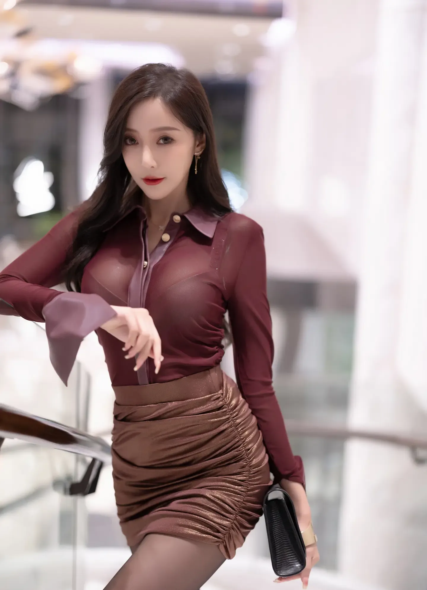 王馨瑶 暗红网纱透视御姐装