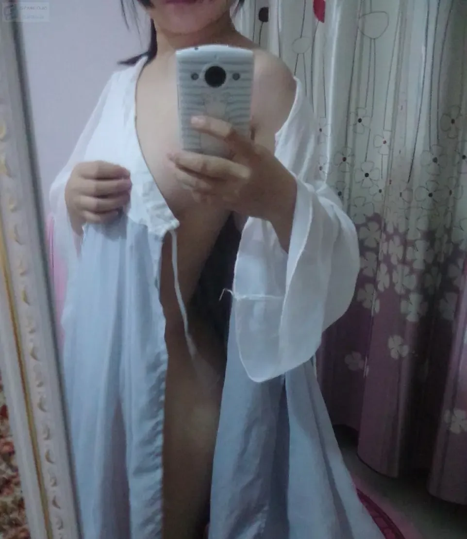邻座的怪阿松 怪蜀黍的乖萝莉 套图01期