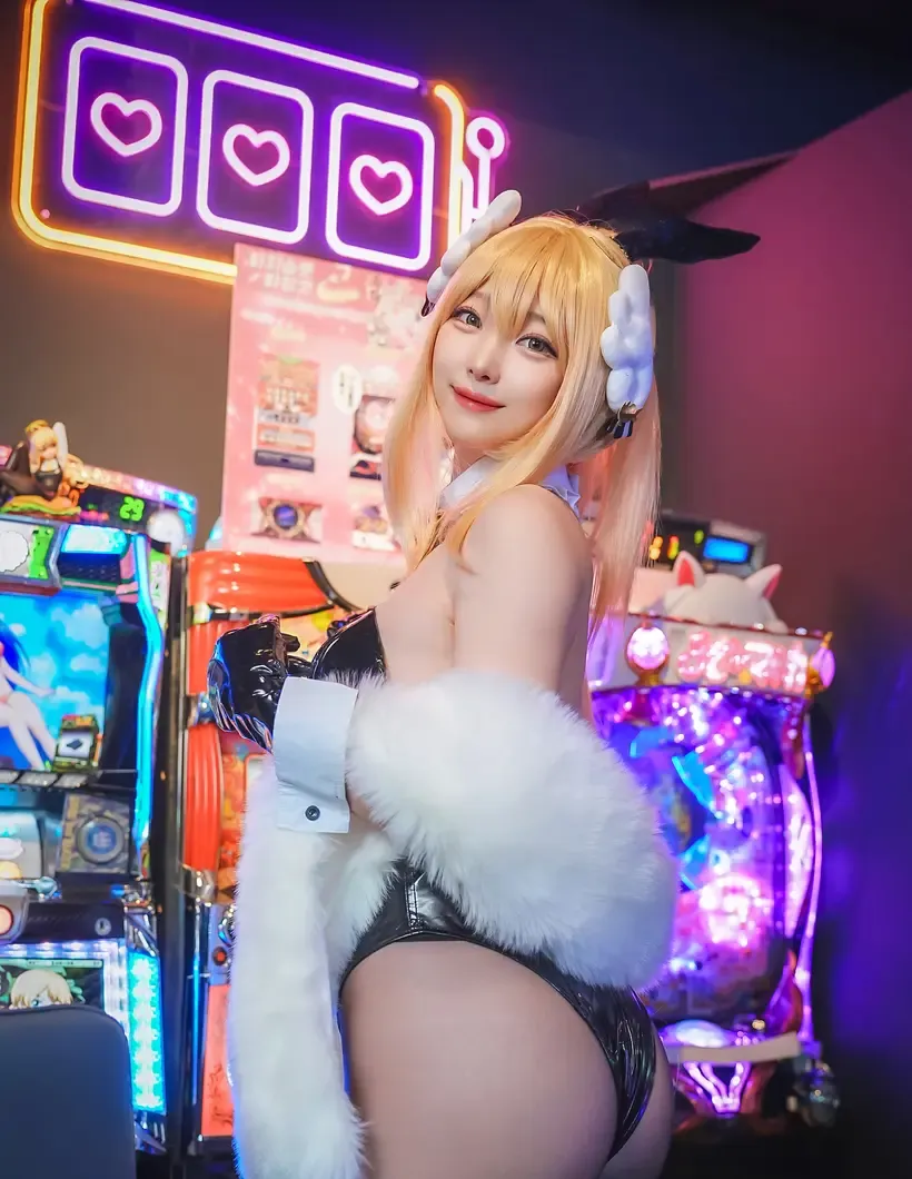 NOE Rupee Bunny Girl