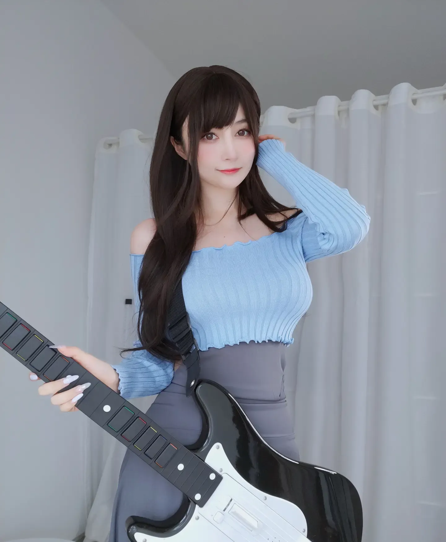 白银81 自撮り Vol.59 吉他妹妹
