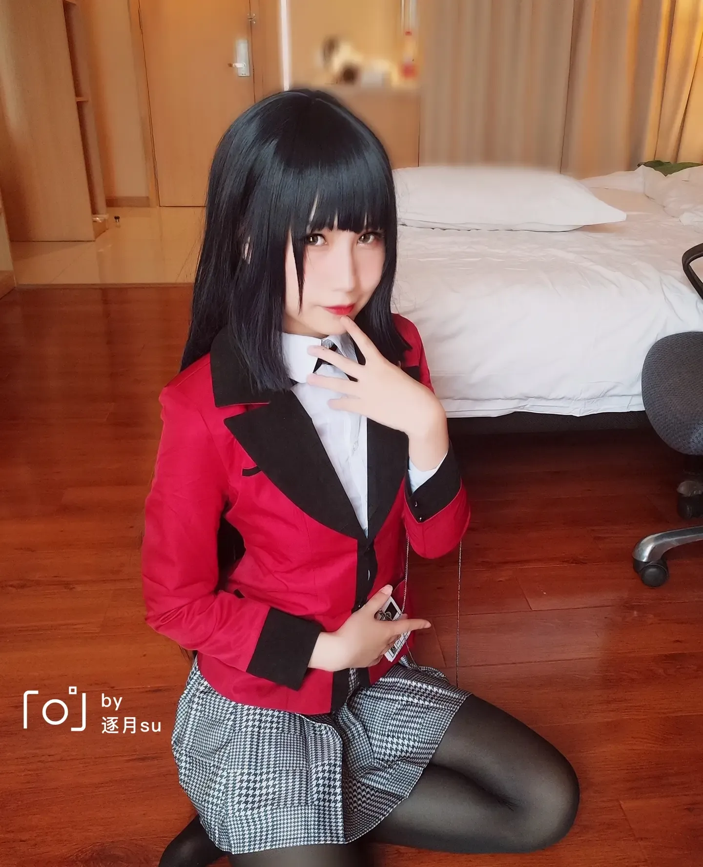 逐月SU 梦子