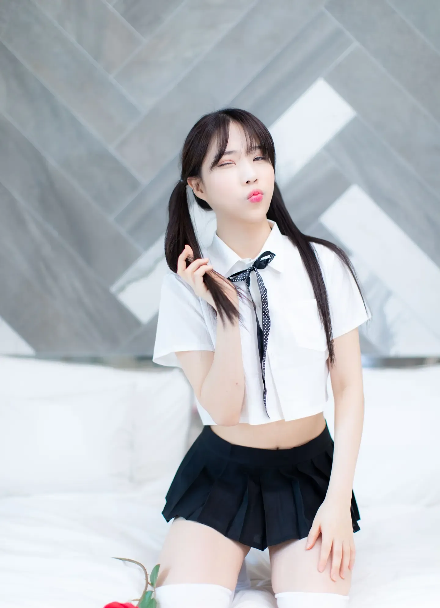 KiSiA Eunha 은하 ft. Schoolgirl