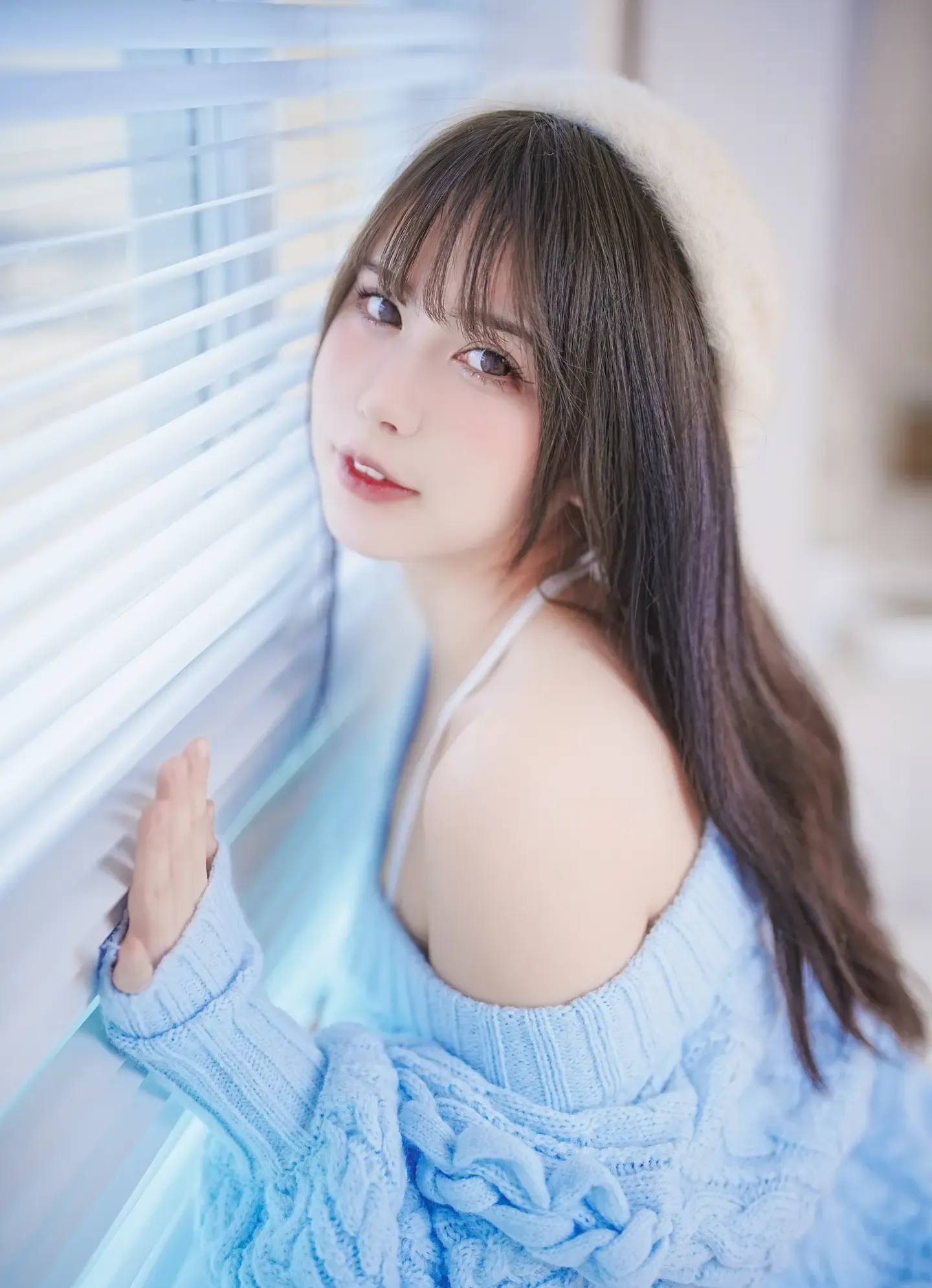 Tina很妖孽呀 蓝色秋冬毛衣
