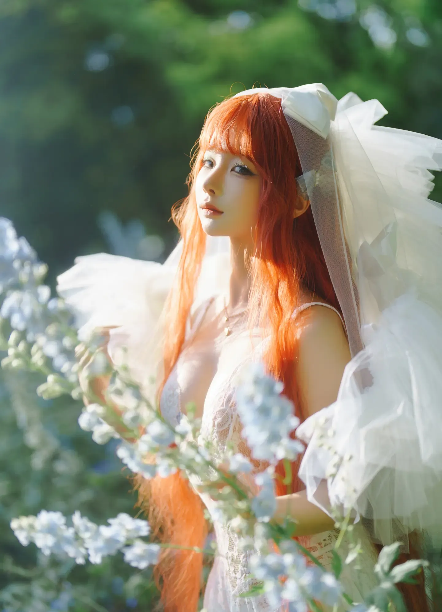 蠢沫沫 花丛 婚纱