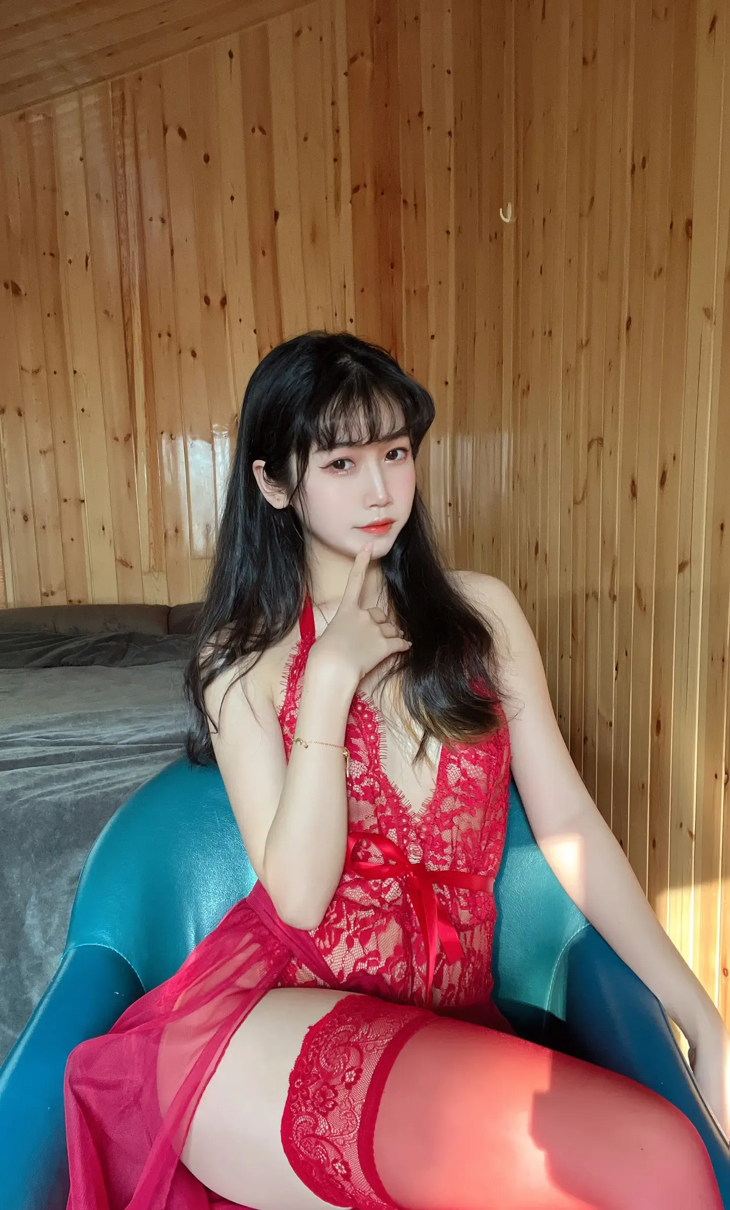 不呆猫 霸气红色人妻