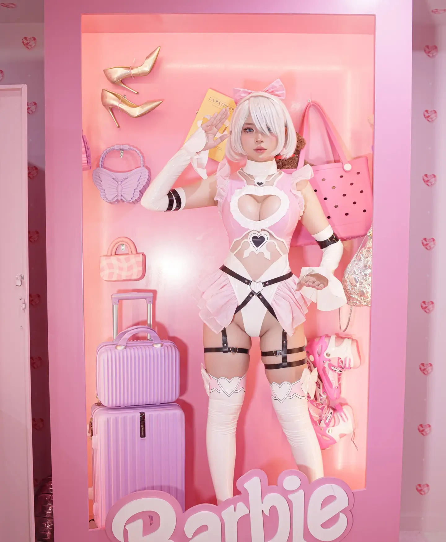 ZinieQ 2B Barbie