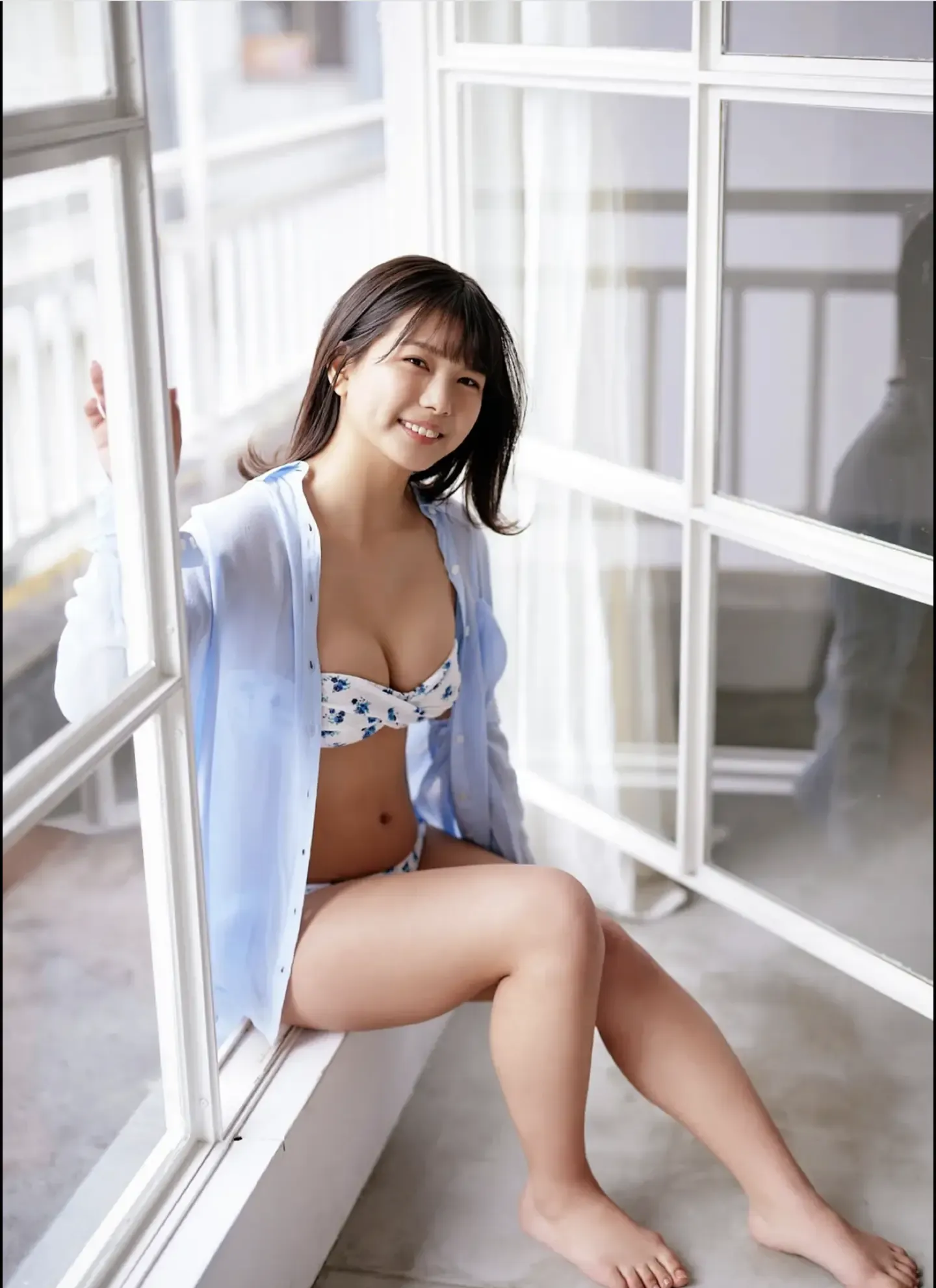 朝日ななみ 22歳の純真ビキニ