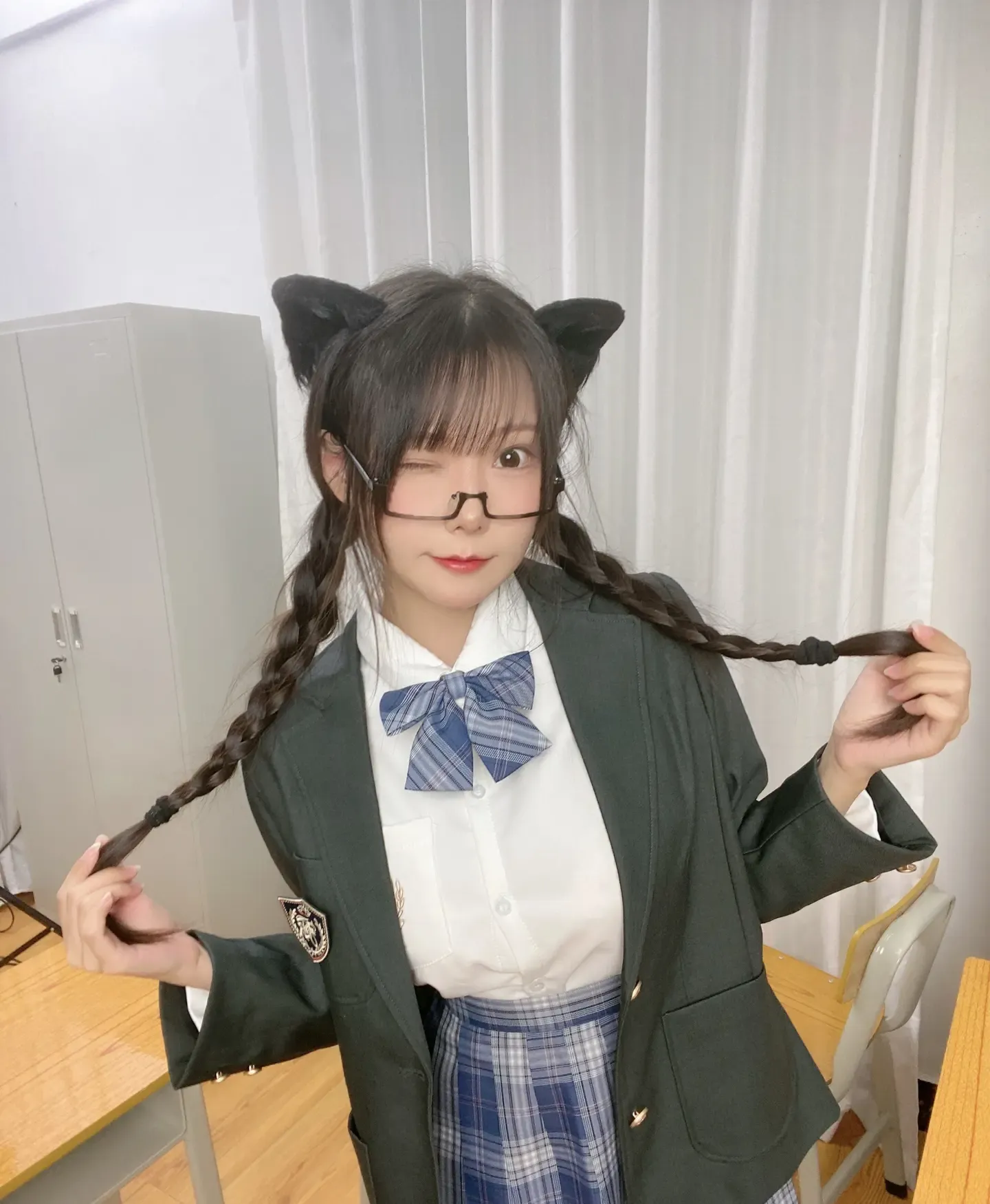 香草喵露露 小鹿乱撞 JK制服 自拍