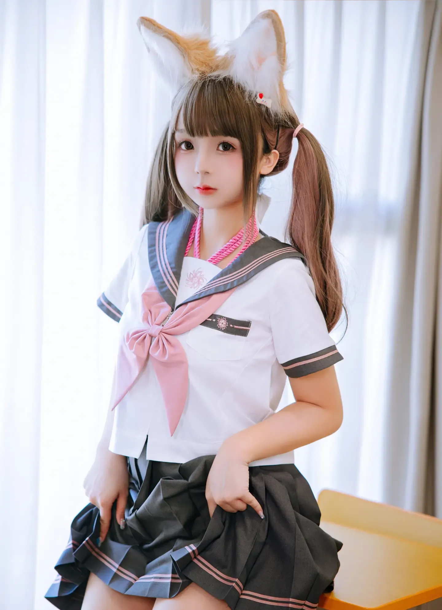 日奈娇 课桌捆绑
