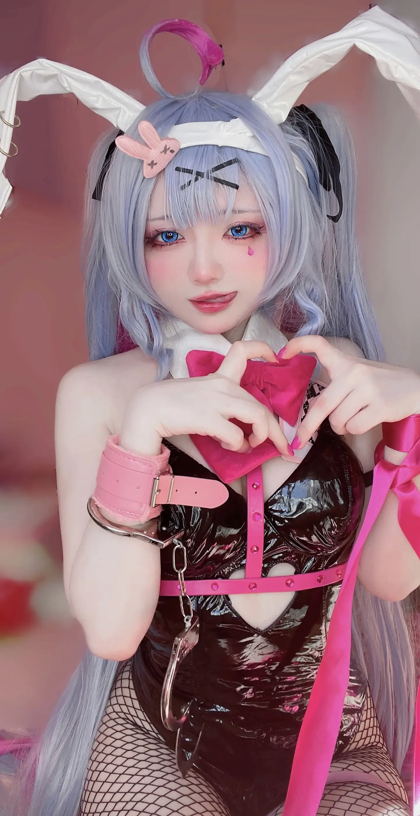 ssyuetsu 絲 Hatsune Miku Rabbit Hole