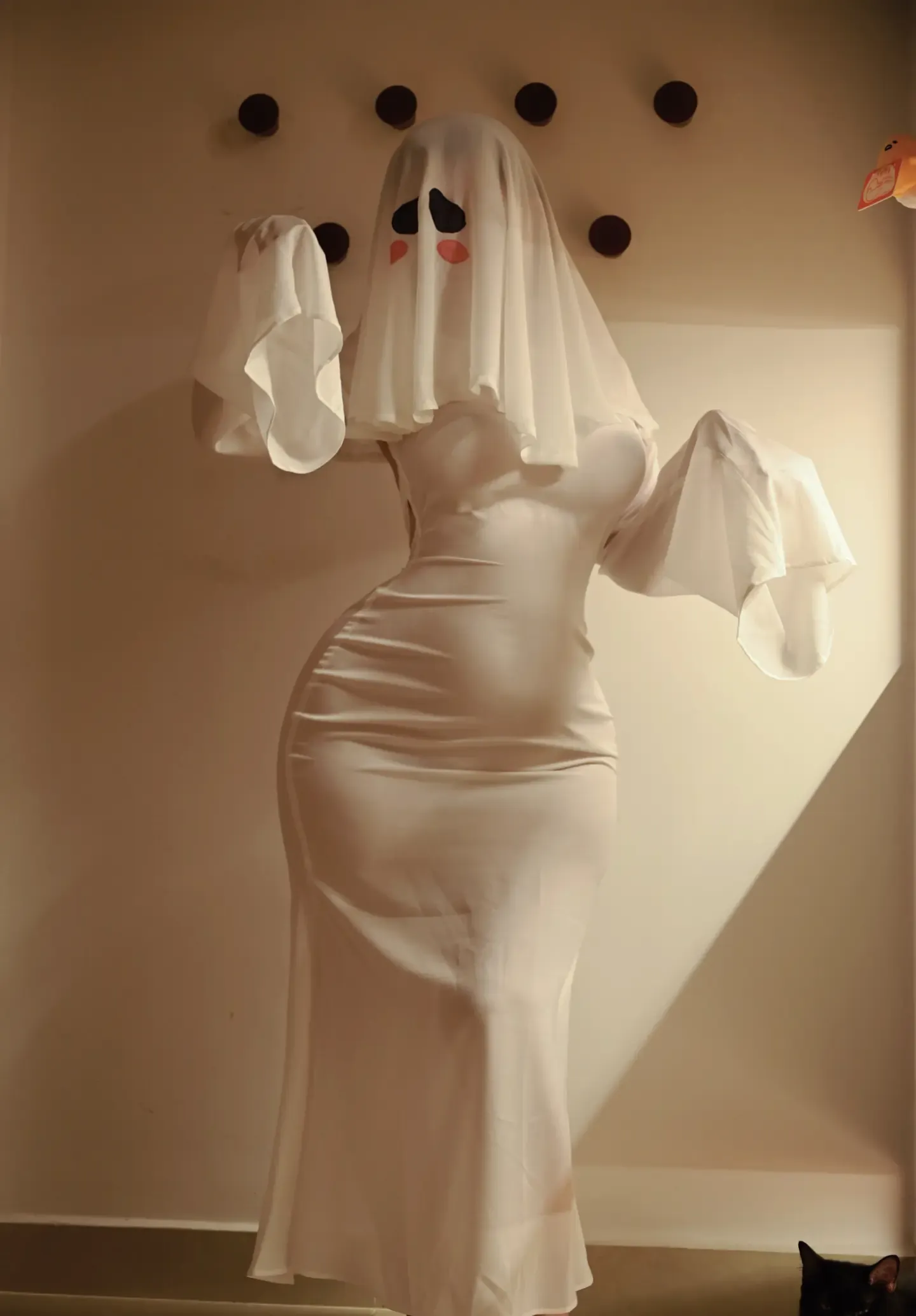 Peachuu Ghost gal 👻