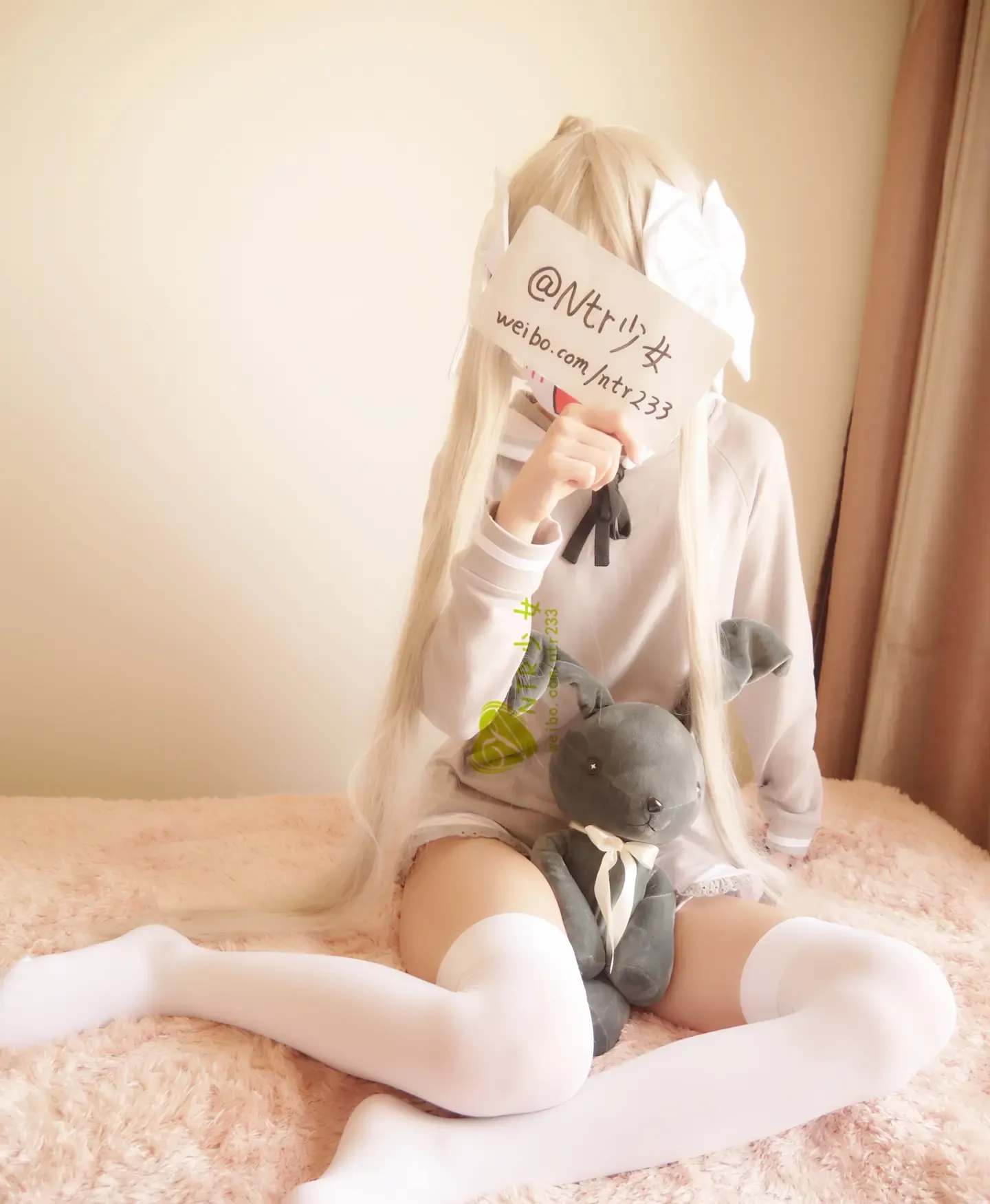NTR少女 吃货小绿M 校服穹妹